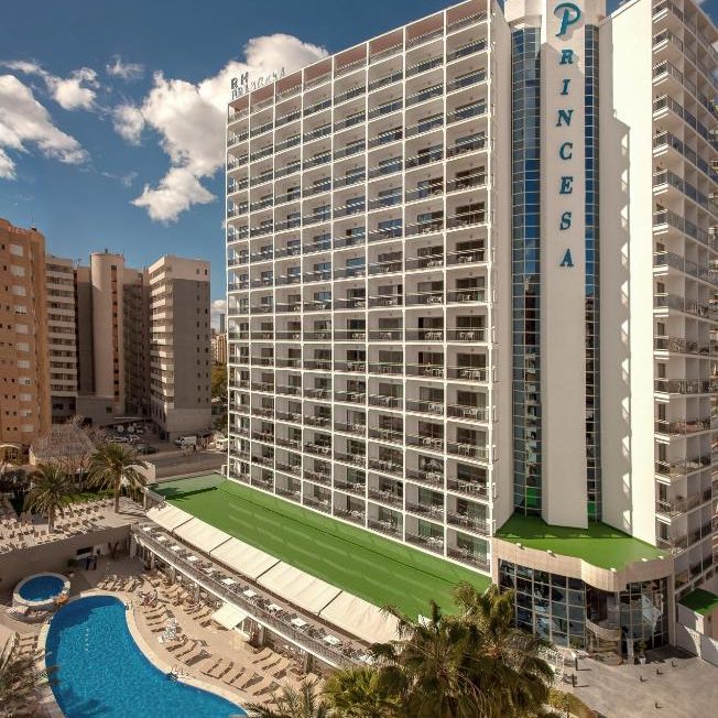 Hotel RH Princesa and pool